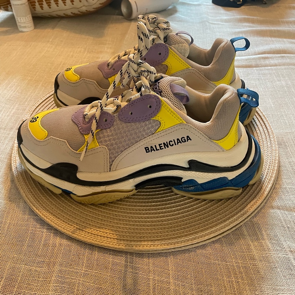 Balenciaga Triple S - Picture 12 of 12